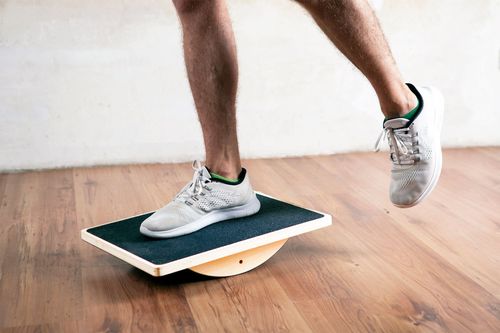 wooden_balance_board